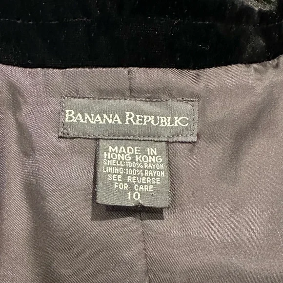 Vintage Banana Republic Velvet Beaded
Vest 90s Flair Size 10 - Picture 13 of 16